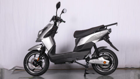 Photo-Album-_Electric Bicycle_UM-DB03_Rt._side_Silver