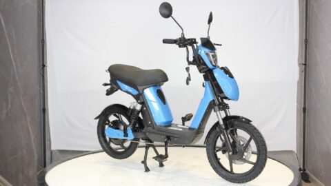 Photo-Album-_Electric Bicycle_UM-DB05_Rt._side1_Blue