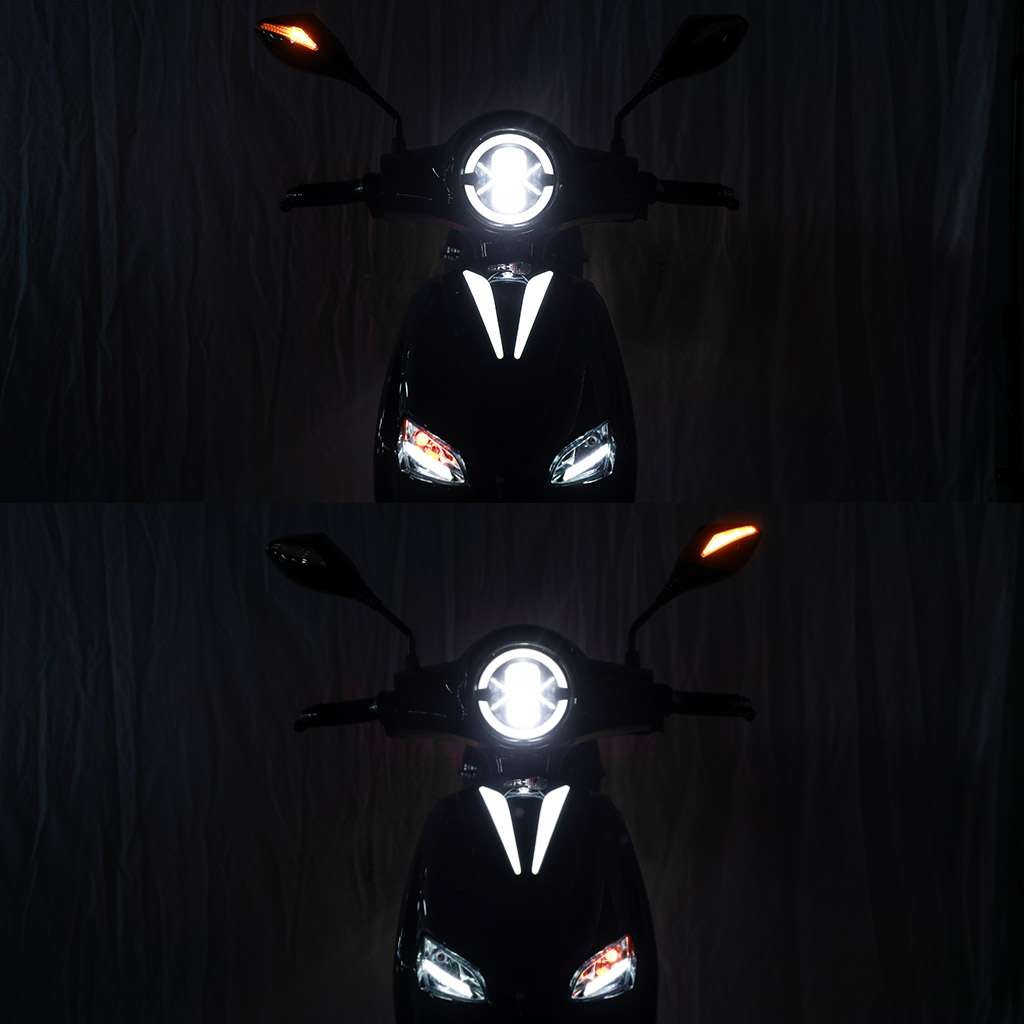 Photo-Gallery-Carousel_Electric Bicycle_UM-DB04_black-lamps in night