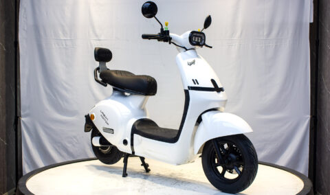 Photo-Album-_Electric Bicycle_UM-DB09_Rt._side2_White_Black