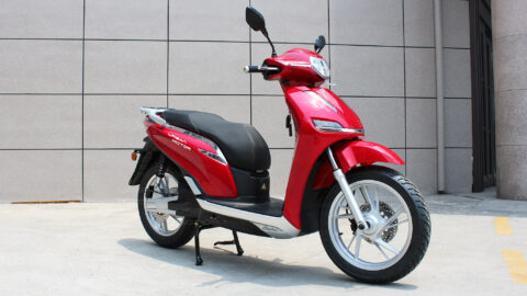 Photo-Album-_Electric Bicycle_UM-DS01_Rt._side1_Red