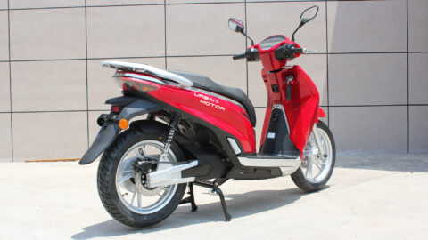 Photo-Album-_Electric Bicycle_UM-DS01_Rt._side2_Red