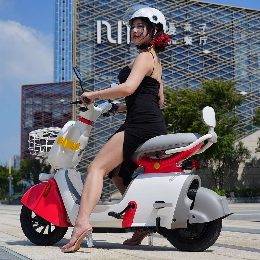 Photo-Gallery-Carousel_Electric-Bicycle_UM-DB01_red_white_1