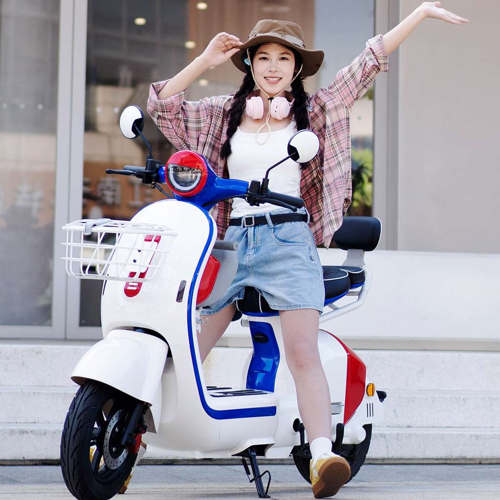 Photo-Gallery-Carousel_Electric Bicycle_UM-DB02_white-red-blue3