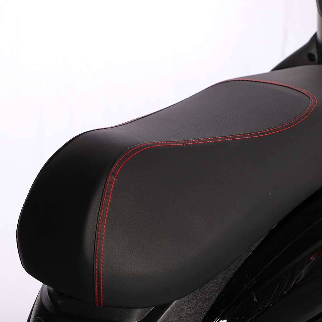 Photo-Gallery-Carousel_Electric Bicycle_UM-DB04_black-Comfortable seat, lengthened and thickened, non-slip, and not prone to fatigue