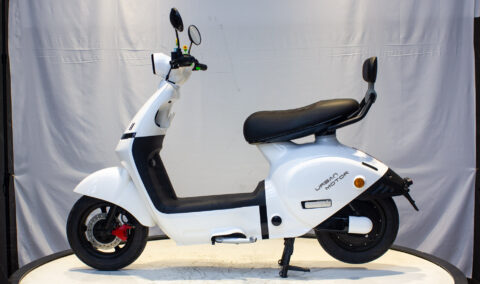 Photo-Album-_Electric Bicycle_UM-DB09_Lf._White_Black