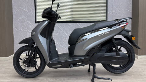 Photo-Album-_Electric Bicycle_UM-DS01_Lf._Matt Gray-Matt Black